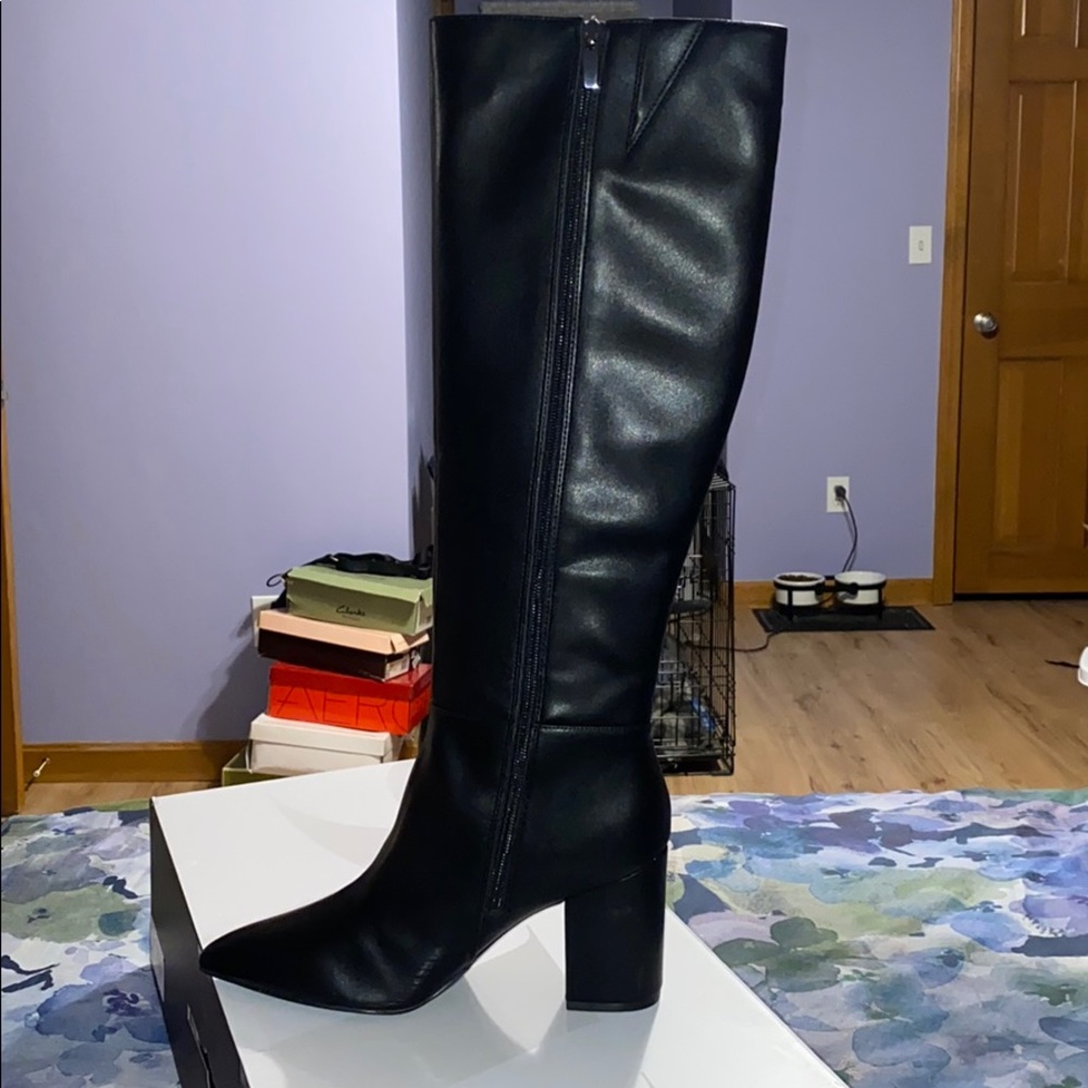 Black Nine West Riding Boot size 8m